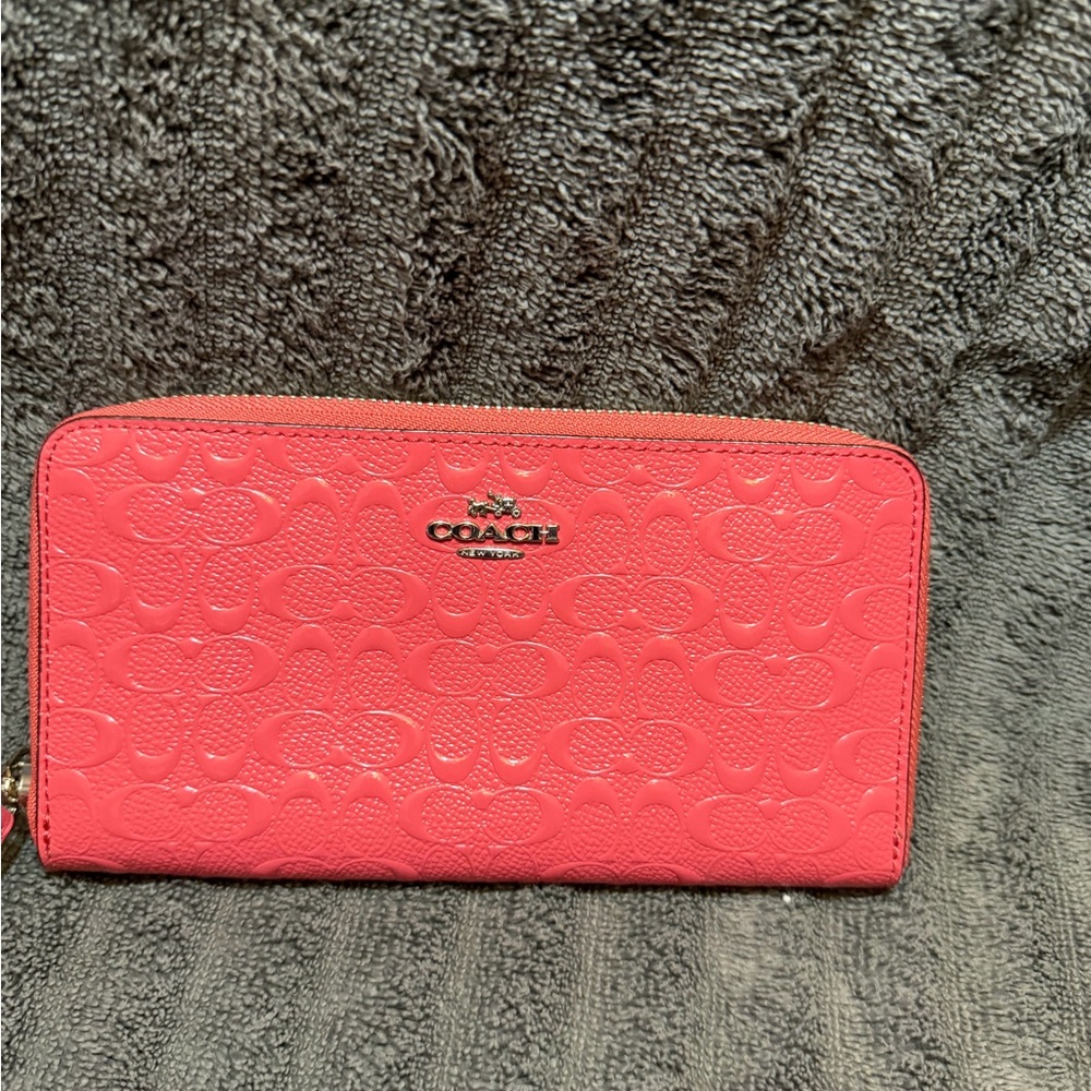 Coach Accordion Zip Wallet in signature debossed patent leather in strawberry